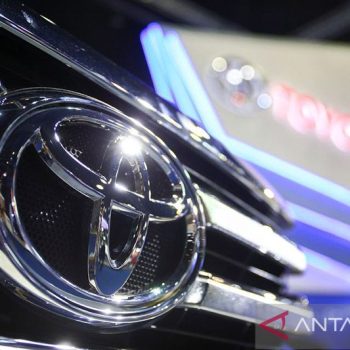 Toyota pimpin pasar otomotif nasional hingga Panic! at The Disco bubar