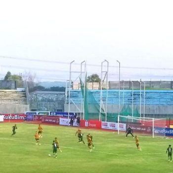 Gol akrobatik Paulo Victor antarkan Persebaya kandaskan Bhayangkara FC