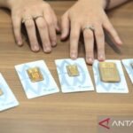 Harga emas Antam pada Jumat anjlok Rp35.000 jadi Rp2,605 juta/gr