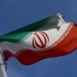 Mata uang Iran melemah, apa bedanya rial dan toman?