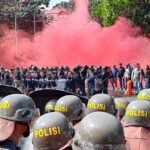 Polisi sekat jalur Tol-Stasiun Tangerang cegah massa aksi ke Jakarta