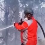 Petugas gabungan padamkan dua titik api di puncak Arjuno