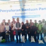 Mentan Amran Sulaiman serahkan bantuan pangan beras di Pekanbaru