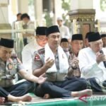 Kapolri ziarah ke makam Gus Dur sambil bangun silaturahmi dengan ulama