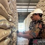 Bulog Semarang sortir ketat beras sebelum masuk gudang demi mutu CBP