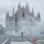 AS imbau warganya hindari kerumunan saat demonstrasi di Milan